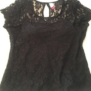 Lacy black top